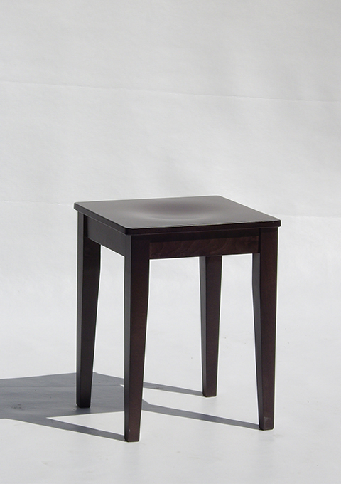 Low stool model 600